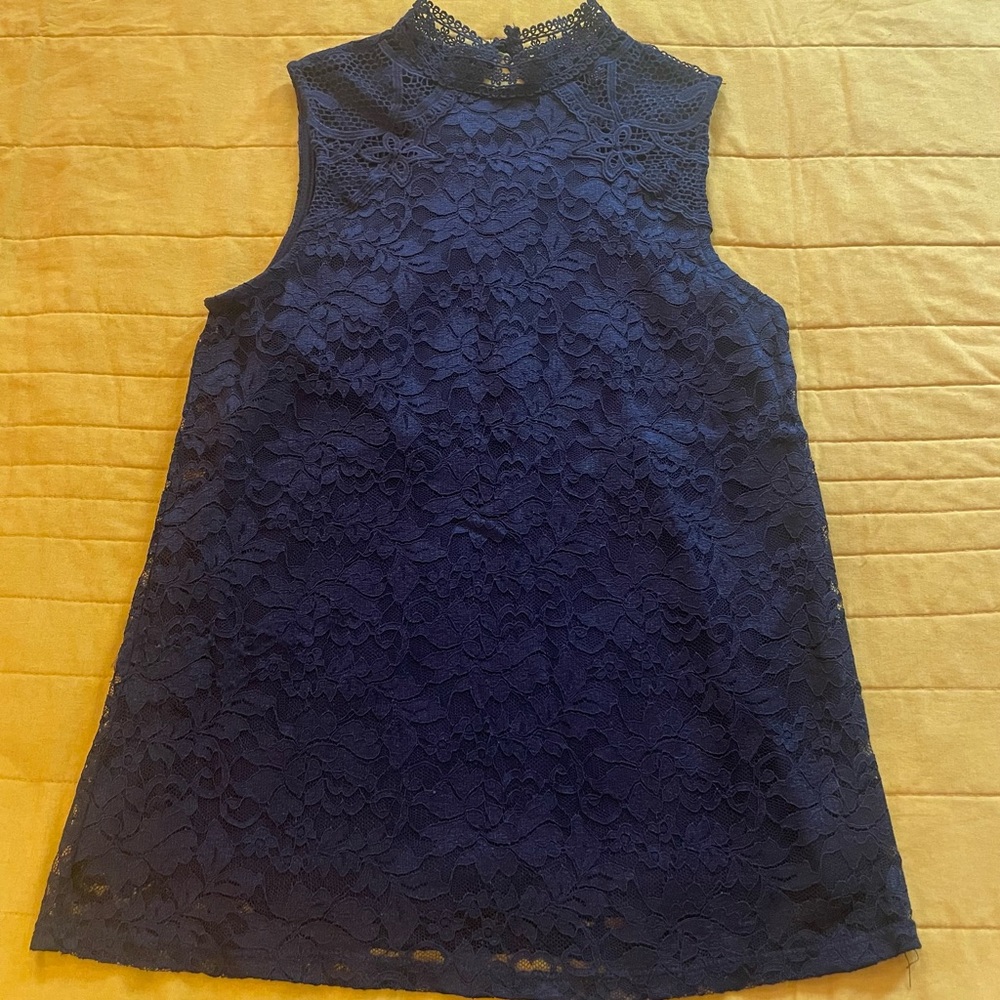 Dressy Cable & Gauge Sleeveless Lace Top - Size XS